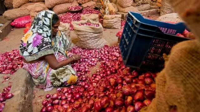 ડુંગળી, ખેડૂતો