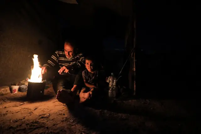 سكان في قطاع غزة