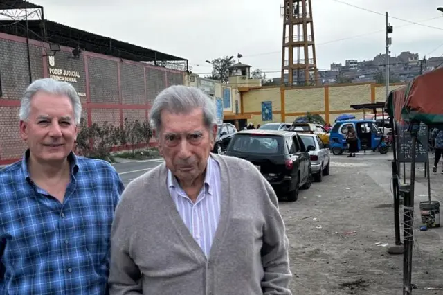 Álvaro Vargas Llosa y Mario Vargas Llosa.