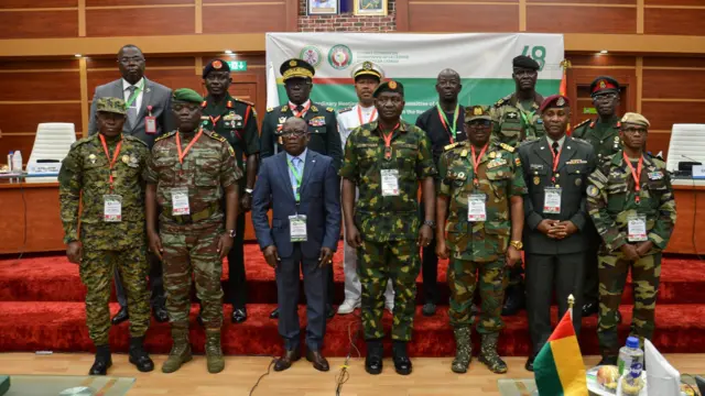 اجتماع رؤساء أركان إيكواس.