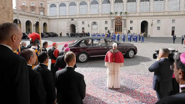 مراسم رسمی استقبال پاپ لئون از چارلز سوم، پادشاه بریتانیا