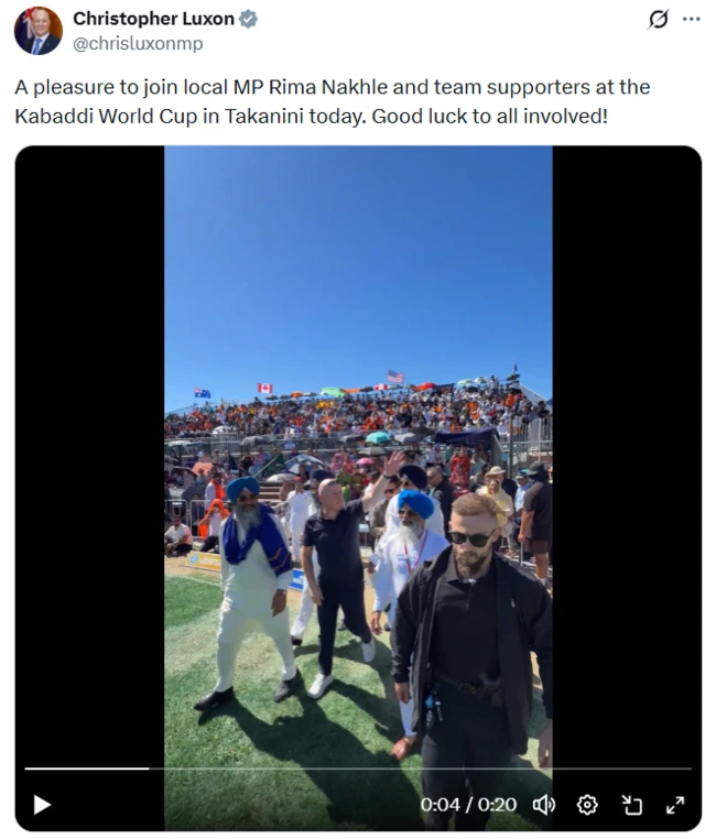 ਨਿਊਜ਼ੀਲੈਂਡ ਦੇ ਪ੍ਰਧਾਨ ਮੰਤਰੀ ਕ੍ਰਿਸਟੋਫਰ ਦੀ ਪੋਸਟ