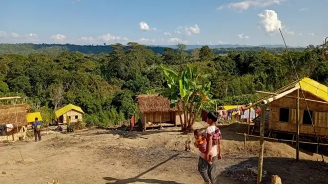 বাংলাদেশি শরণার্থীদের বেশিরভাগই আশ্রয় নিয়েছেন এই পার্ভা গ্রামে