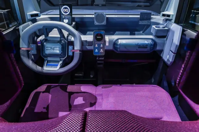 اتاق داچیا هیپستر بسیار ساده است