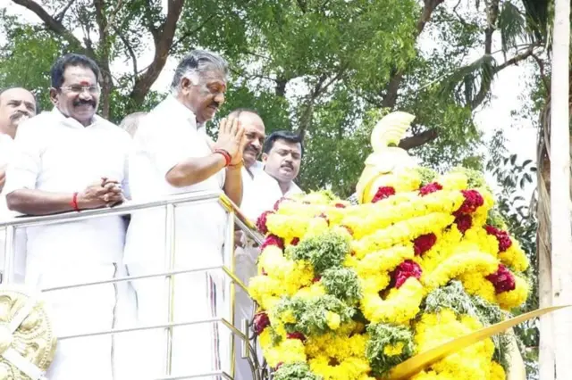 குருபூசை வழிபாடு அரசியலா?