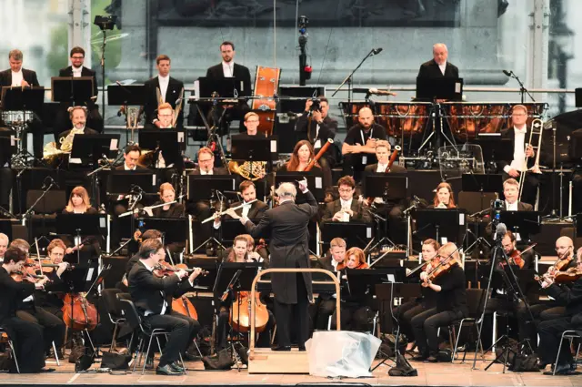 Gergiev al frente de la Orquesta Sinfónica de Londres en 2016