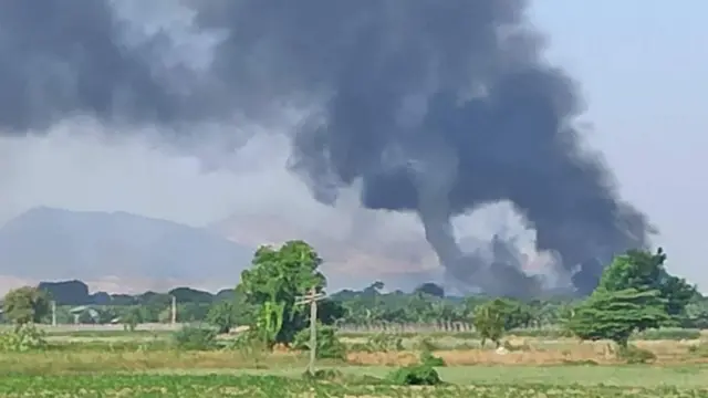 မနက်အစောပိုင်း ၇ နာရီခွဲအချိန်က တကြိမ် နဲ့ မနက် ၉နာရီခန့်မှာတကြိမ် နဲ့စုစုပေါင်း နှစ်ကြိမ် မီးလောင်ကျွမ်းနေတာတွေ့ရ