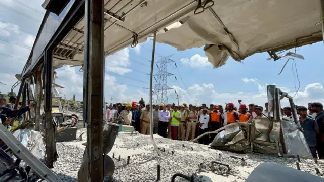 ఆర్టీసీ బస్సు ఘోర రోడ్డు ప్రమాదం తీవ్రత