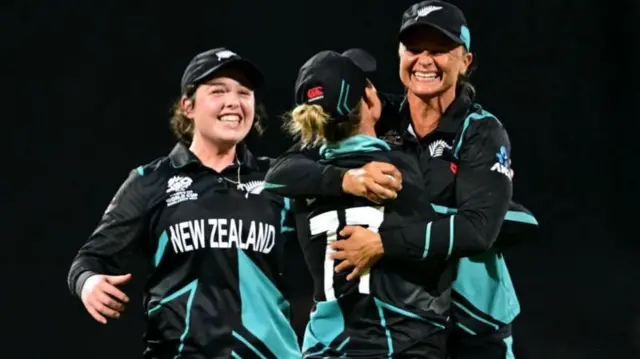ન્યૂઝીલૅન્ડની મહિલા ક્રિકેટ ટીમ આ અગાઉ બે વખત ફાઇનલમાં પ્રવેશી હતી, પણ બંને વખત હારી ગઈ હતી.