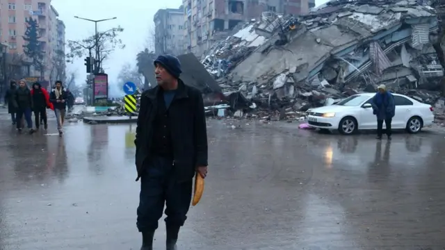 depremzede