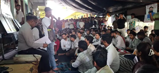 आदिवासी समाजाचे अस्तित्व, शिक्षण, रोजगार आणि मुलभूत हक्क सुरक्षित रहावेत, यासाठी या मागण्या करत आहोत, असं या आंदोलकांचं म्हणणं आहे.