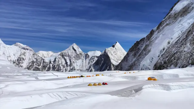 बर्फावर वस्ती