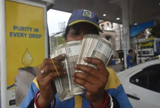 मध्य पूर्वेतील संघर्षामुळे त्या भागात राहणाऱ्या भारतीयांकडून भारतात येणाऱ्या रेमिटन्सवरही परिणाम होऊ शकतो. 