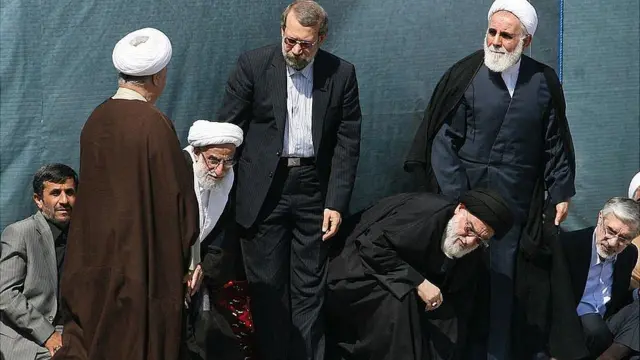 اکبر هاشمی رفسنجانی در جمع مقامات جمهوری اسلامی ایران