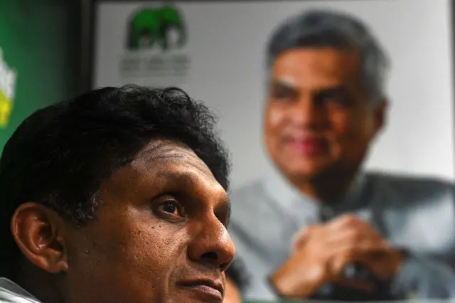 රනිල් වික්රමසිංහ සහ සජිත් ප්රේමදාස අතර නායකත්වය සම්බන්ධයෙන් පැවති දීර්ඝ කාලීන අභ්යන්තර මත ගැටුමක ප්රථිපලයක් ලෙස සමගි ජනබල වේගය පිහිටුවනු ලැබීය