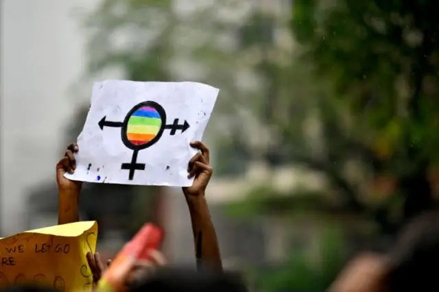 પ્રતીકાત્મક તસવીર 