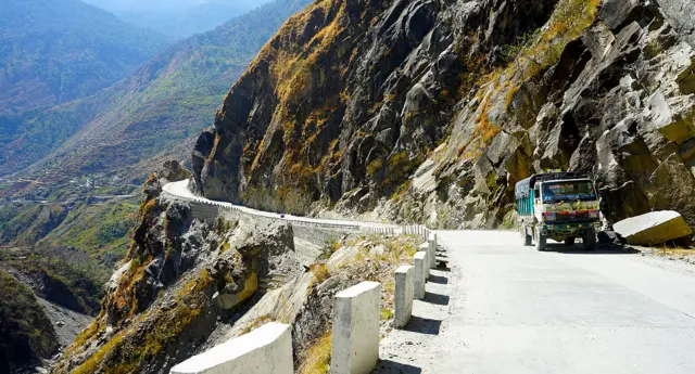 म्याग्दीको सडक