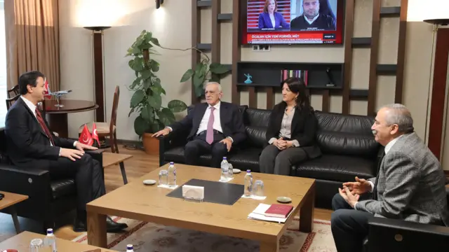 Mahmut Arıkan, Ahmet Türk, Pervin Buldan ve Sırrı Süreyya Önder görüşme sırasında