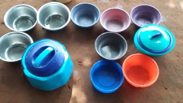 Foto of di plates wey dem use chop di swallow 