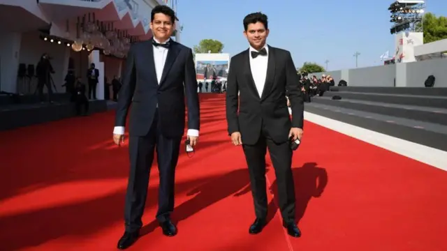 ऑस्कर विजेता अफोंसो क्यारोन हे द डिसायपल या चित्रपटाचे कार्यकारी निर्माते होते.
