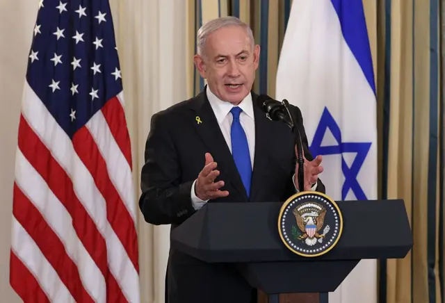Benjamin Netanyahu habla en conferencia de prensa