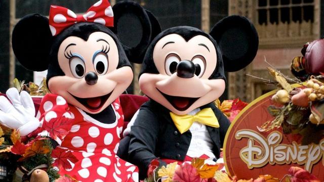 Te enseñamos el mejor lugar para compar orejas de Mickey Mouse en Disn