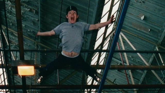 David Holmes fotografado durante salto