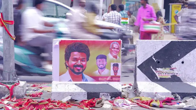 மாவட்ட நிர்வாகம் தான் பொறுப்பேற்க வேண்டும் என்கிறார் மூத்த வழக்கறிஞர் ராதாகிருஷ்ணன்.