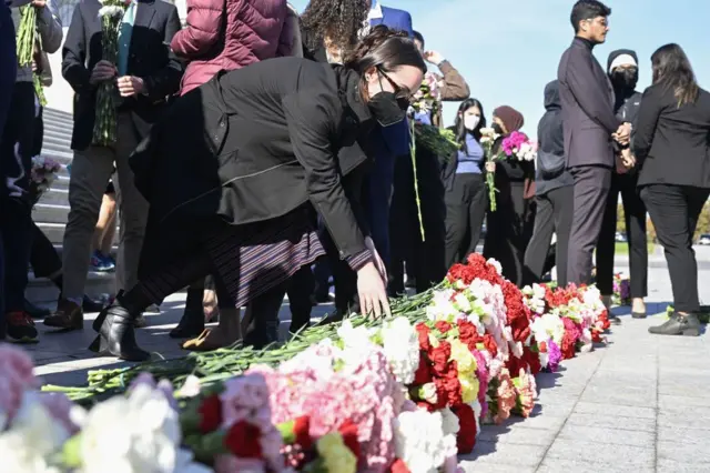 अमेरिकी कांग्रेस के कर्मचारी ग़ज़ा में मारे गए लोगों को श्रद्धांजलि देते हुए