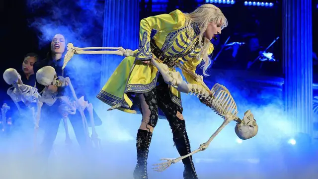 Во время концерта