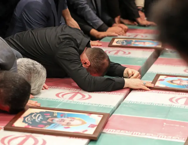 तेहरान में पहुँचे शव