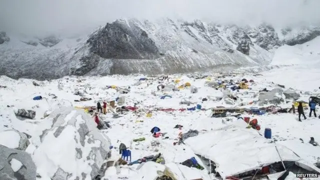 सन् २०१५ मा सगरमाथा आधार शिविर