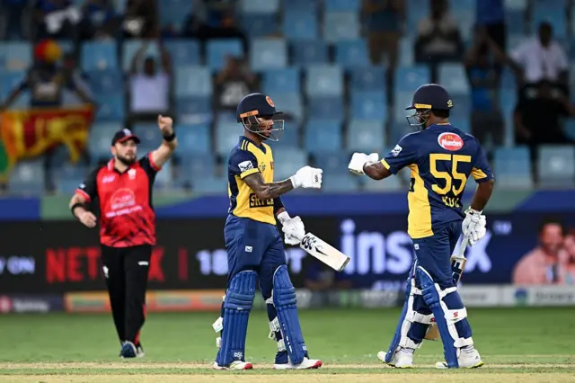 ආරම්භක පිතිකරු පැතුම් නිස්සංක පන්දු 44කින් ලකුණු 68ක් රැස් කරමින් එක් අන්තයකින් ශ්‍රී ලංකා ලකුණු පුවරුව ඉහළ නැංවීම සැනසුමට කරුණක් විය.