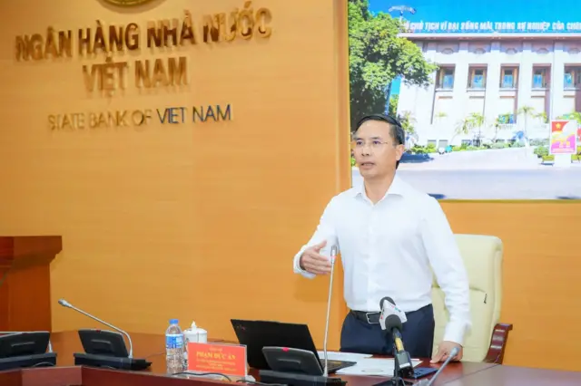 Các ngân hàng thương mại đã cam kết hạ lãi suất sau cuộc họp với tân Thống đốc NHNN Phạm Đức Ấn vào chiều 9/4