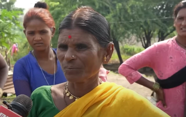 पारधी वस्तीतल्या महिला 