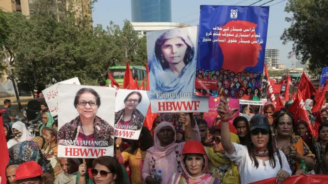 Aurat March