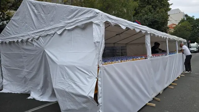 Шатори са храном у Таковској улици у Београду