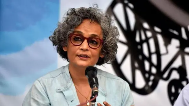 అరుంధతి రాయ్