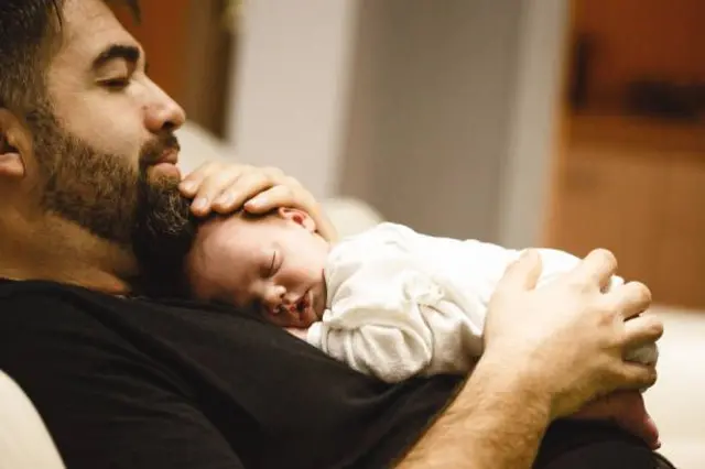 ਕੂਵੇਡ ਸ਼ਬਦ ਫ੍ਰੈਂਚ ਭਾਸ਼ਾ ਦੇ ਸ਼ਬਦ ਕੂਵਰ ਤੋਂ ਲਿਆ ਗਿਆ ਹੈ 