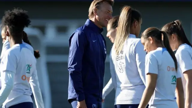 رنار امید بسیاری به موفقیت تیم متحد فرانسه در جام جهانی زنان امسال دارد