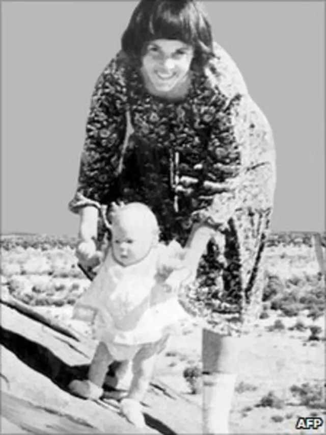 લિન્ડીએ જણાવ્યું હતું કે શરૂઆતમાં તેઓ પ્રેસ સાથે વાત કરવા સંમત થયાં હતાં, કારણ કે તેઓ અન્ય માતા-પિતાને સાવધ કરવા ઈચ્છતાં હતાં