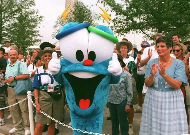 당시 정보기술의 산물인 ‘이지’