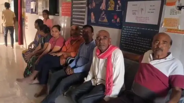 వైరస్, గ్రామస్తులు, ప్రభుత్వ ఆస్పత్రి