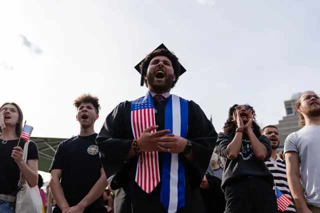 Hôm 27/5, sinh viên Đại học Harvard đã tổ chức một cuộc biểu tình để ủng hộ sinh viên quốc tế