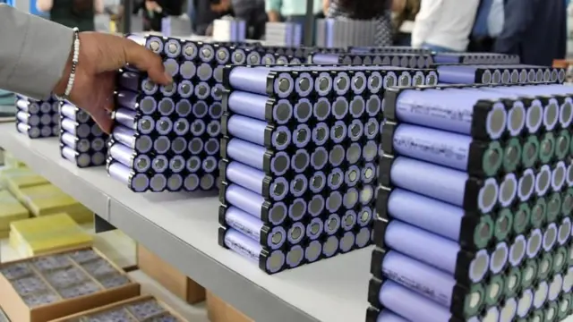 लिथिअम ब्याटरी