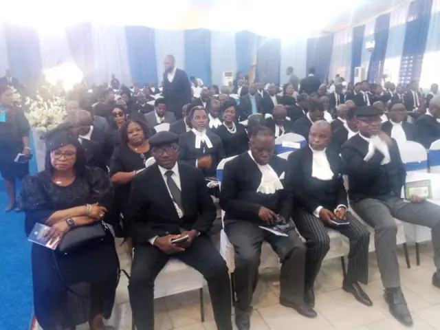 Àwọn agbẹjọ́rò 