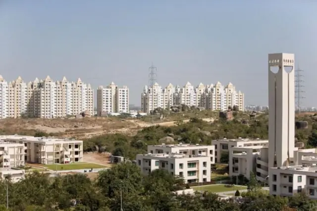 హైదరాబాద్ శివారు ప్రాంతాలు