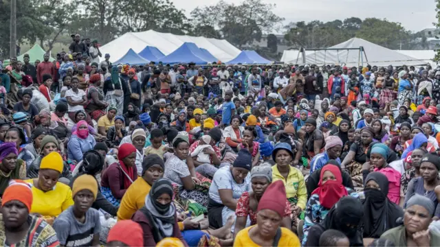 Big crowd of migrants sidon for open space for Durban