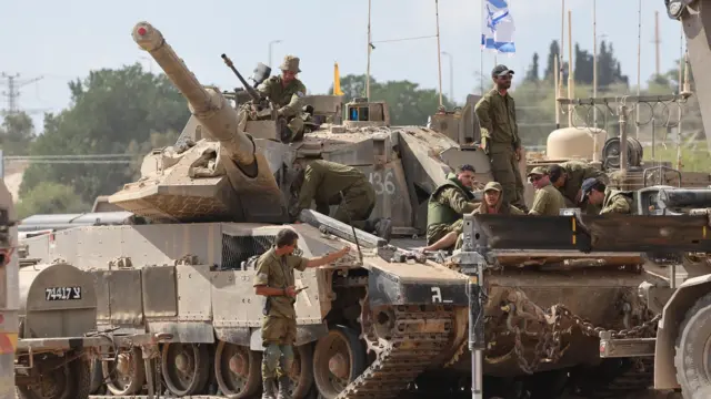 مدرعات إسرائيلية