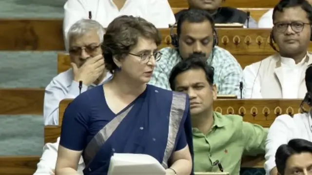সংসদে প্রশ্ন তুললেন প্রিয়াঙ্কা গান্ধী
